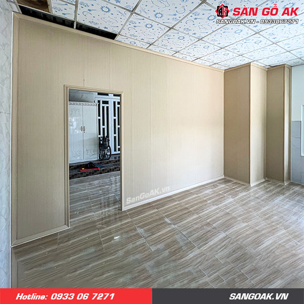 Tấm vách ngăn nhựa vàng sồi nhạt Galawood VN-912